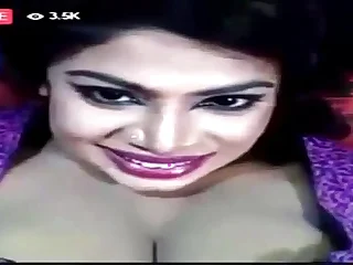 Girl Exhibiting a resemblance Big Juicey Boobs HIGH